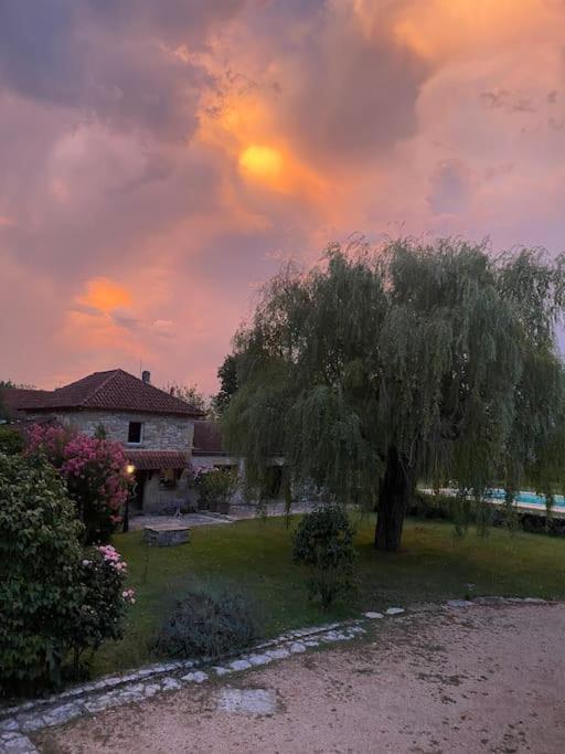 Vakantiehuis La Poire, Op Landgoed Aan De Dordogne Prudhomat Extérieur photo